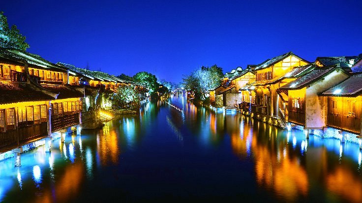 Escape Nocturno en Pueblo Acuático Wuzhen - Canales antiguos, luces nocturnas y la pacífica niebla matutina. | Shanghai Private Tour